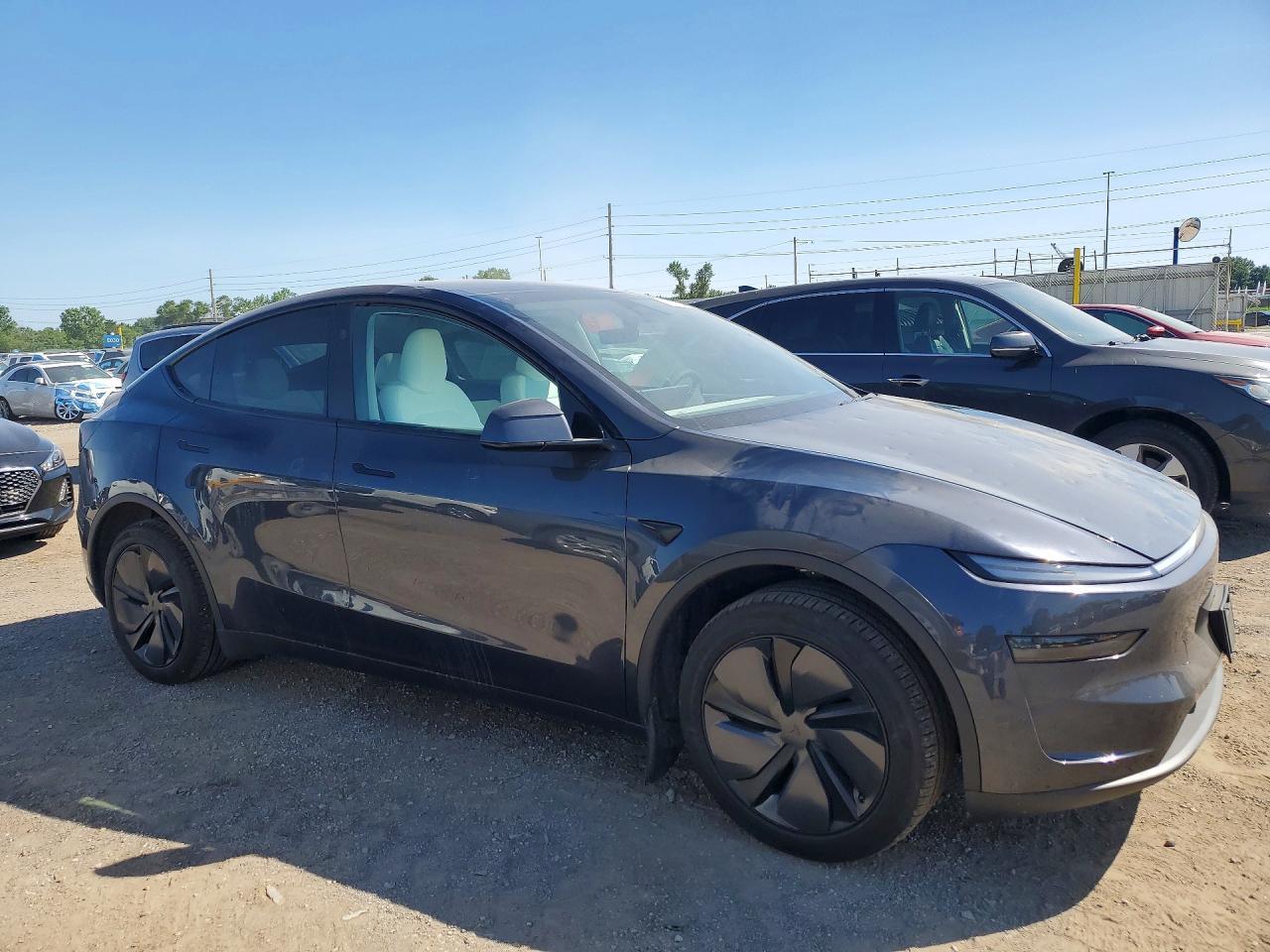 2026 TESLA MODEL Y
