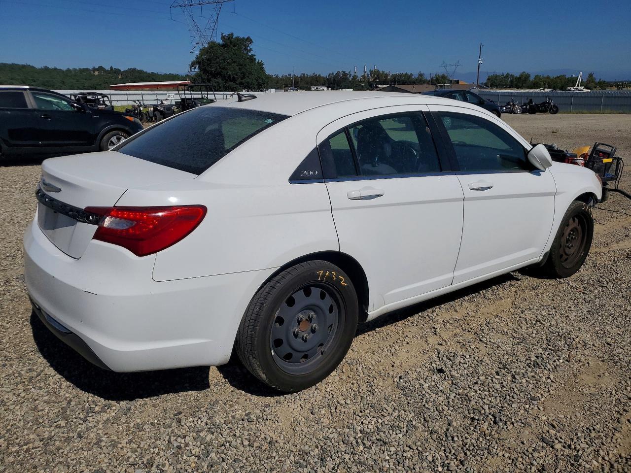 2014 CHRYSLER 200
