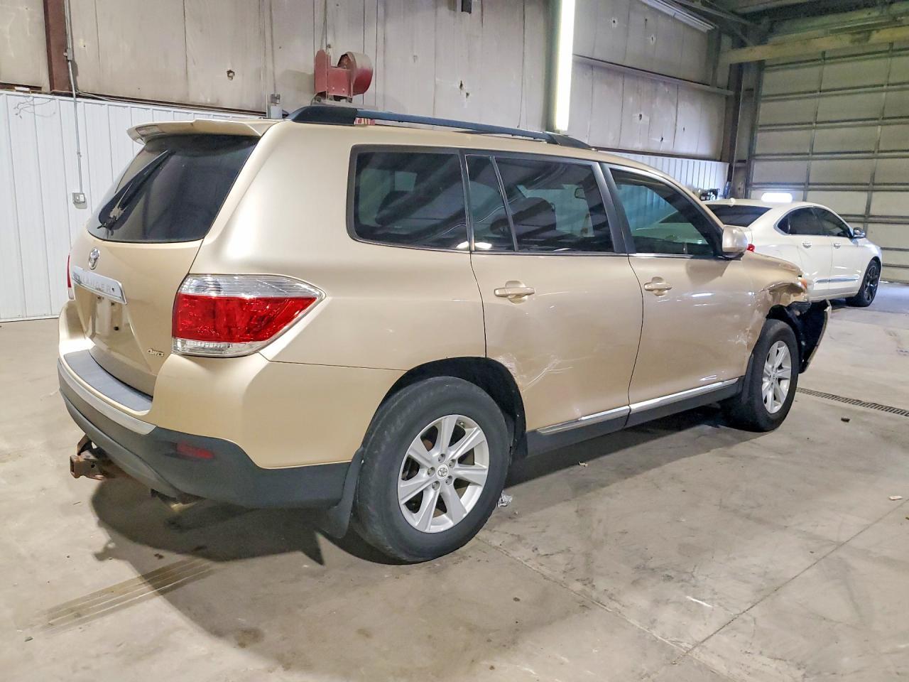 2012 TOYOTA HIGHLANDER