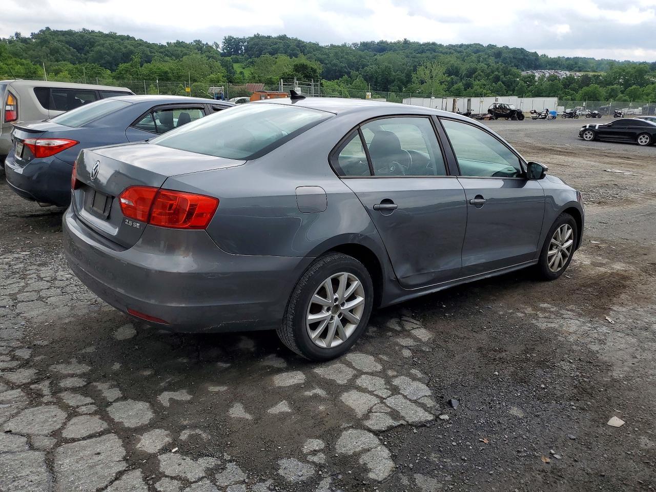 2012 VOLKSWAGEN JETTA