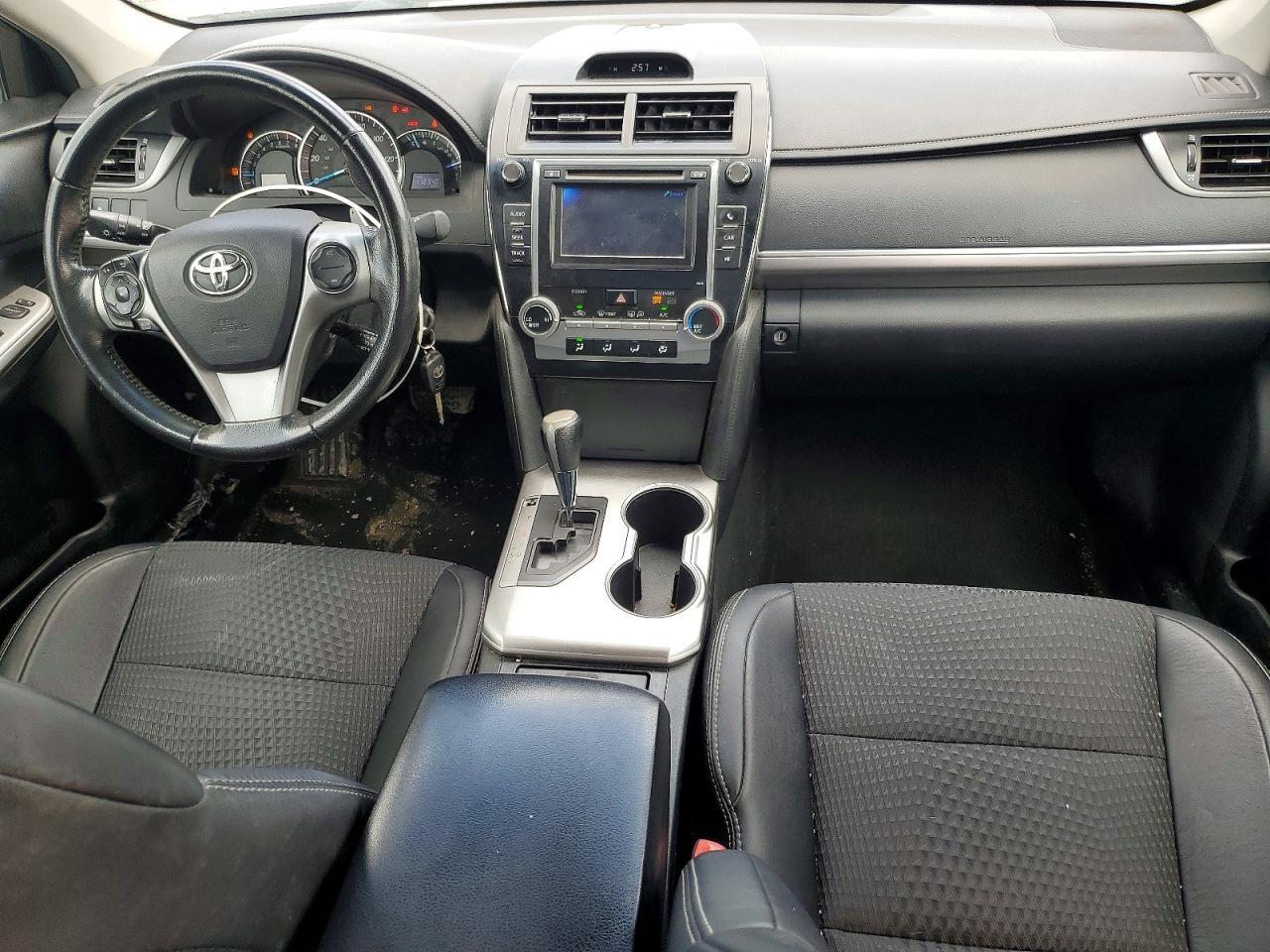 2014 TOYOTA CAMRY