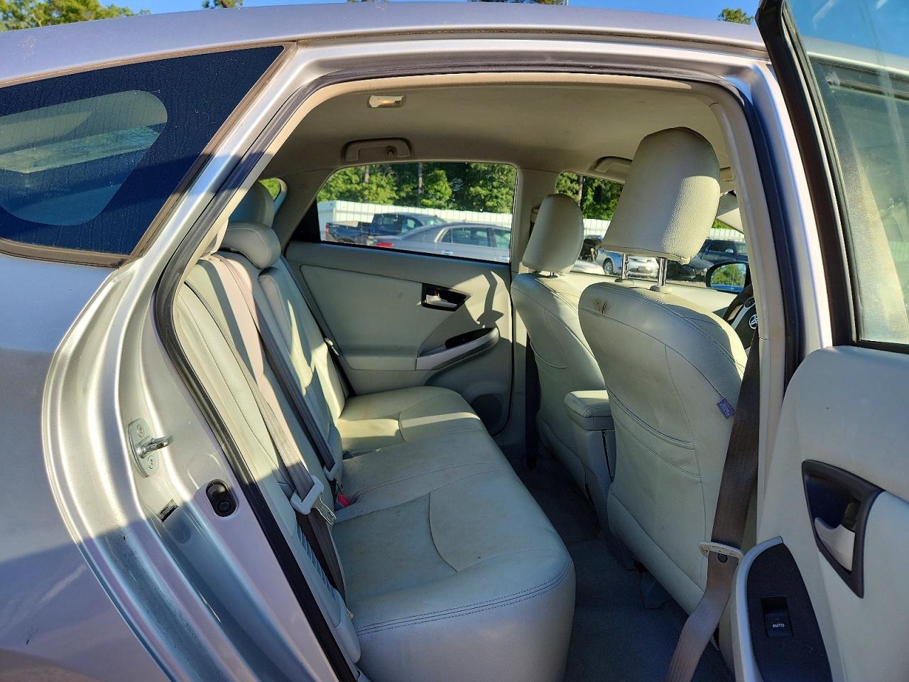 2011 TOYOTA PRIUS