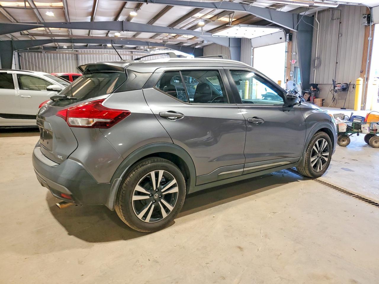 2019 NISSAN KICKS