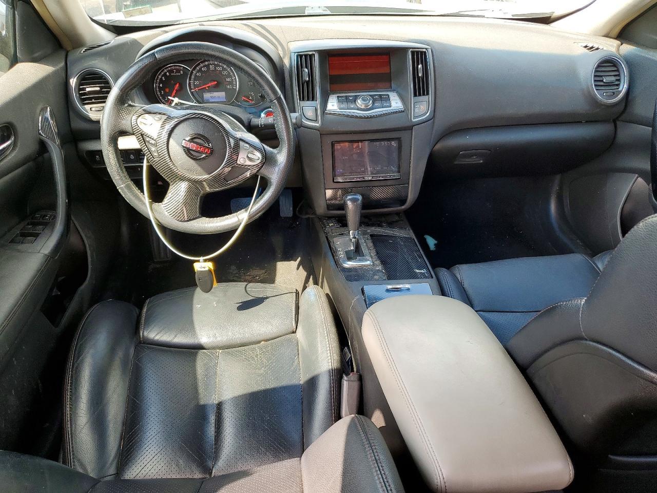 2011 NISSAN Maxima