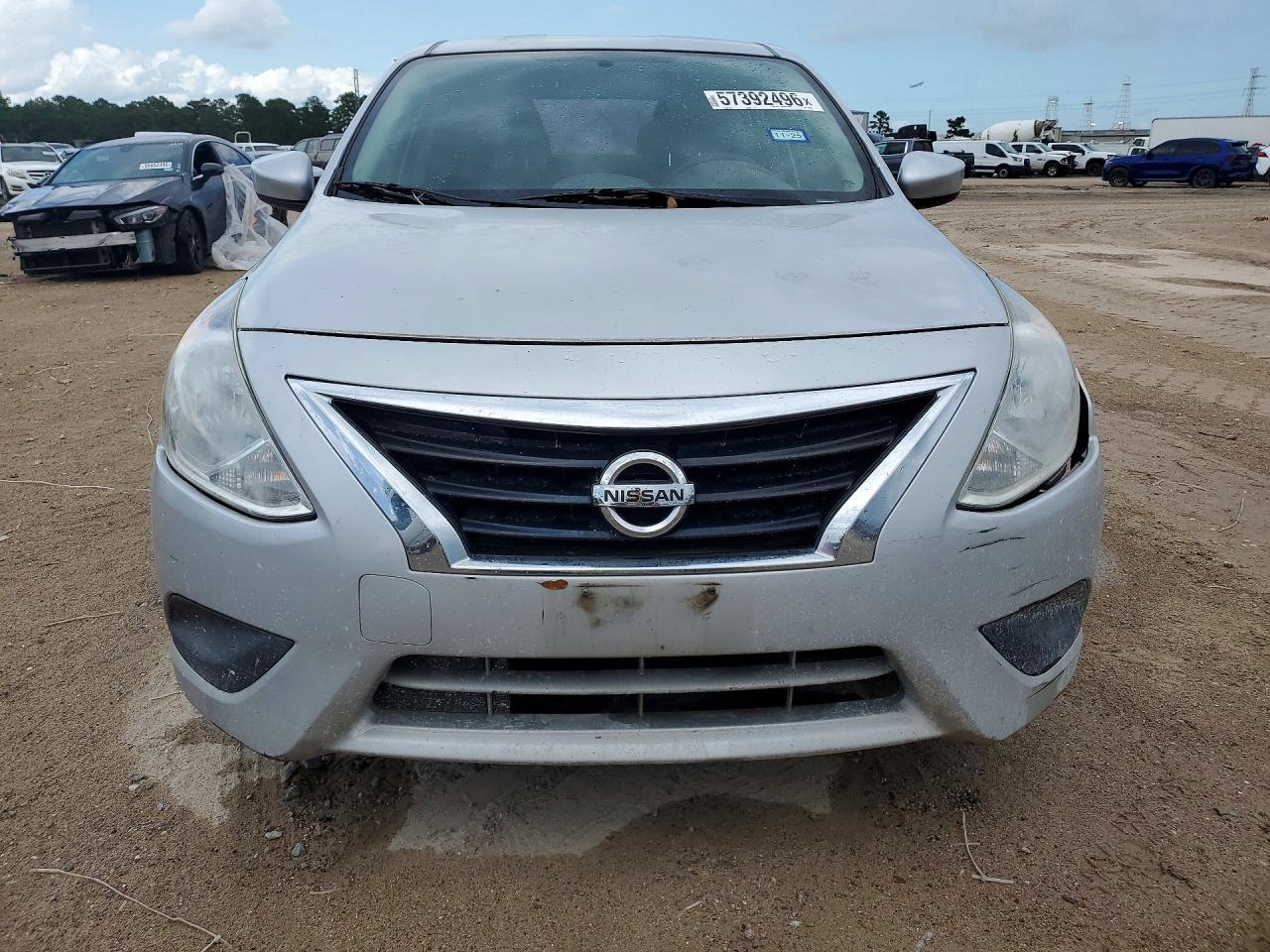 2017 NISSAN VERSA