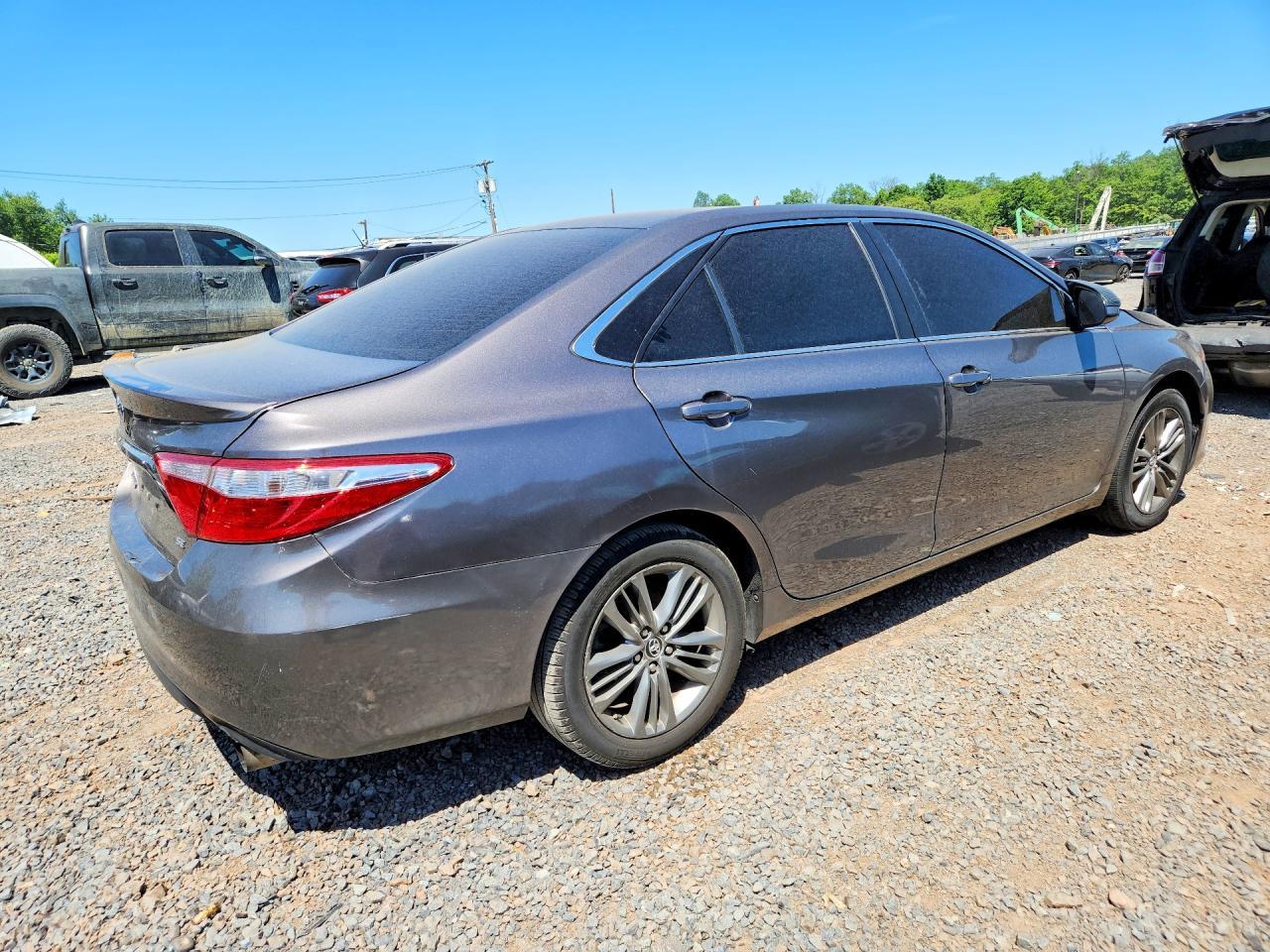 2016 TOYOTA CAMRY