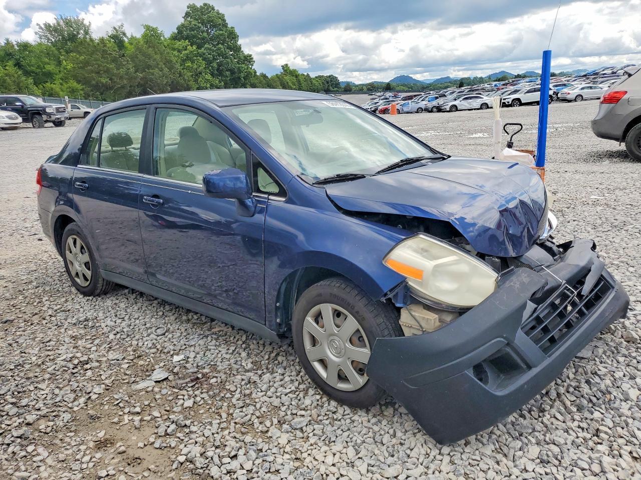2009 NISSAN VERSA