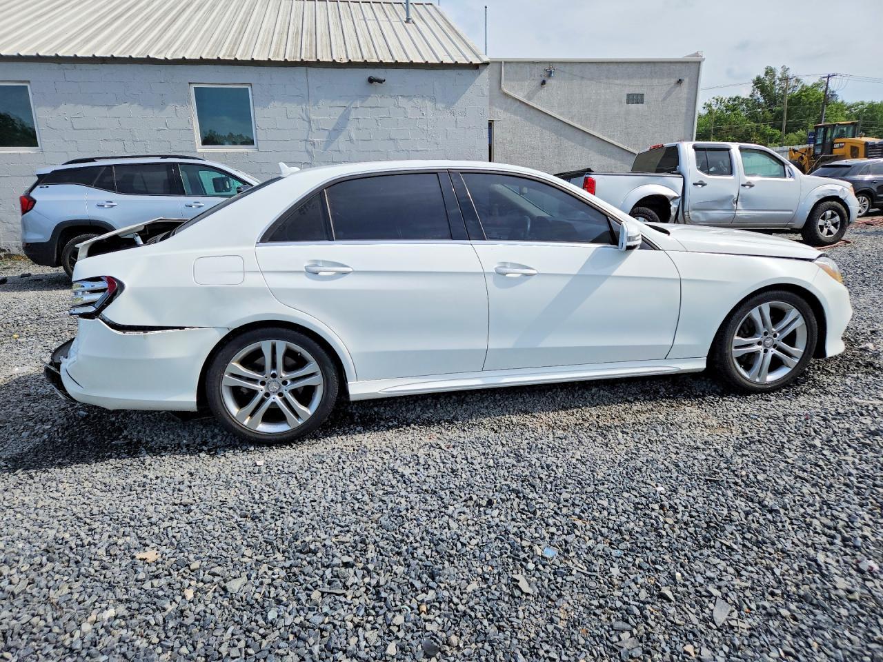 2016 MERCEDES-BENZ E-Class