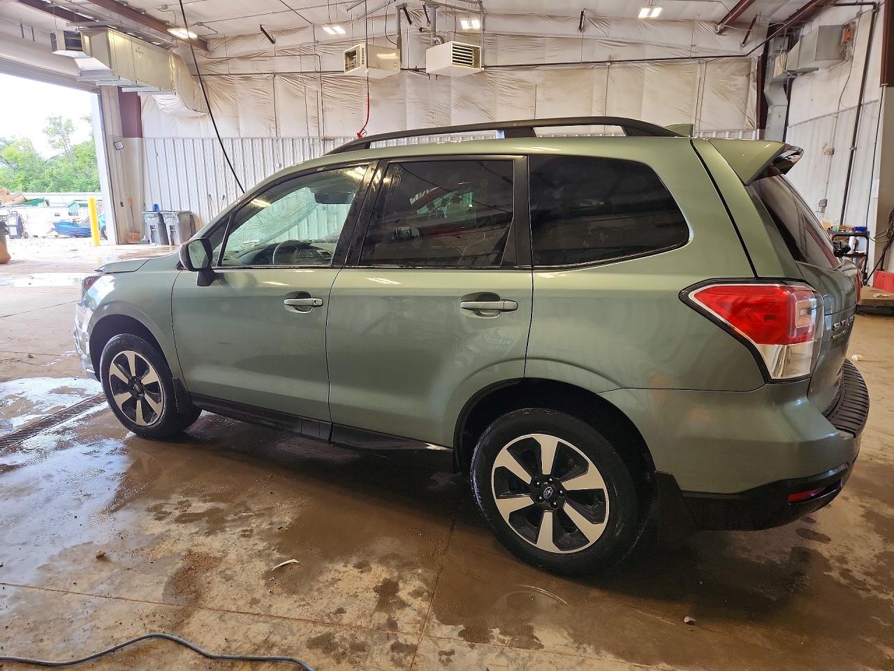 2017 SUBARU FORESTER