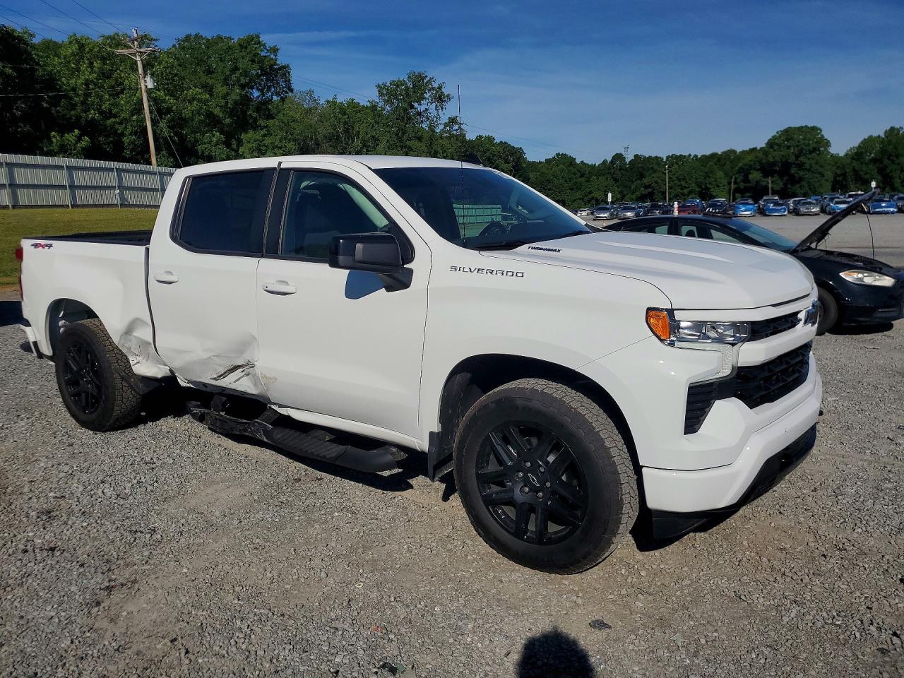 2026 CHEVROLET Silverado