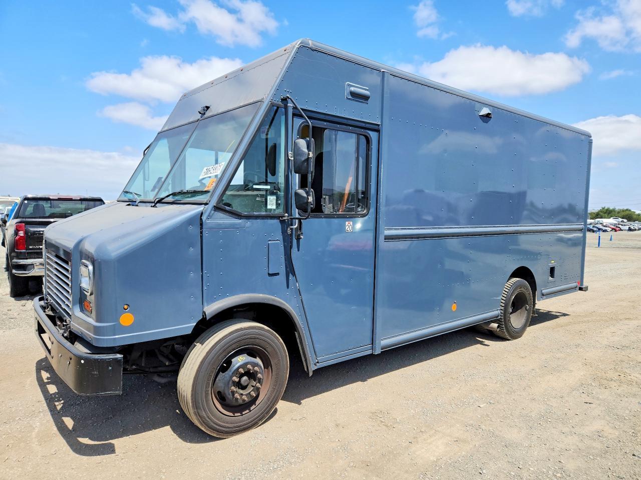 2021 FORD F59