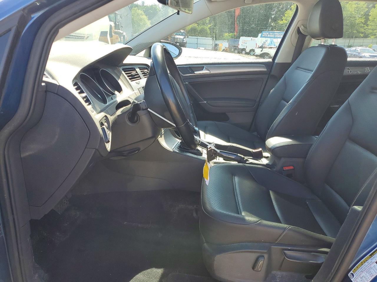 2017 VOLKSWAGEN GOLF
