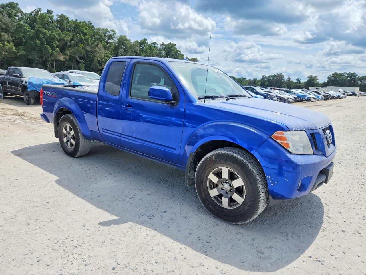 2012 NISSAN Frontier