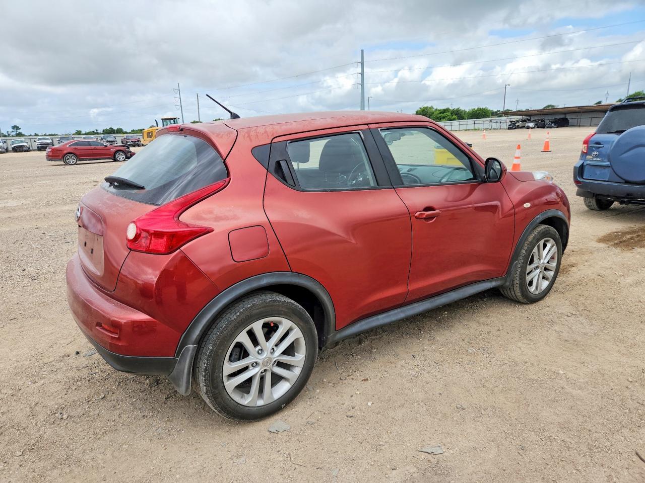 2011 NISSAN Juke