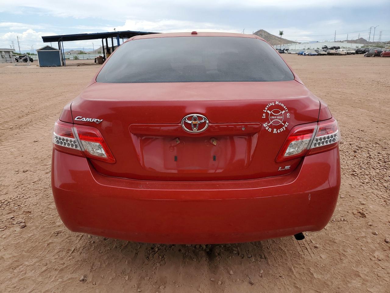2011 TOYOTA CAMRY