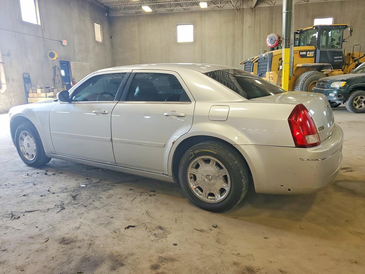 2005 CHRYSLER 300