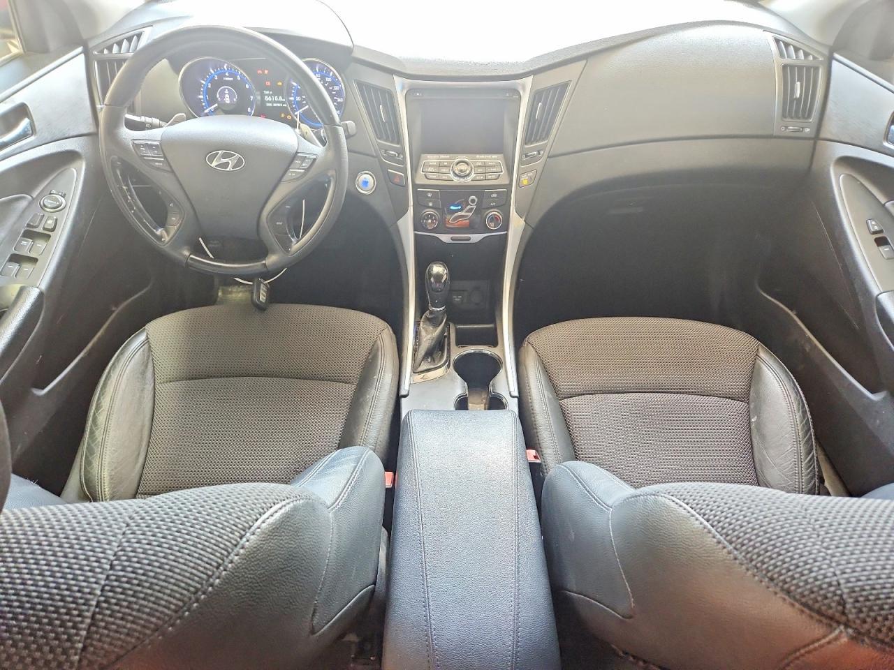 2012 HYUNDAI SONATA