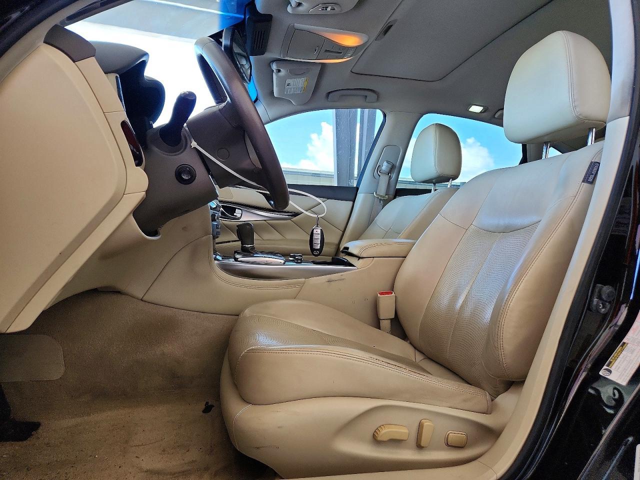 2016 INFINITI Q70