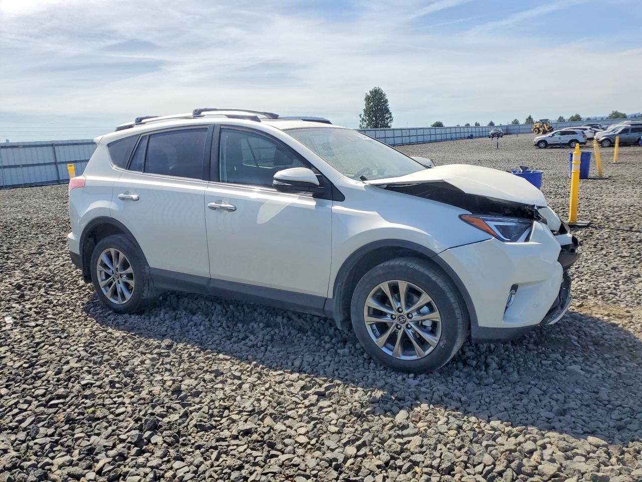 2016 TOYOTA RAV4