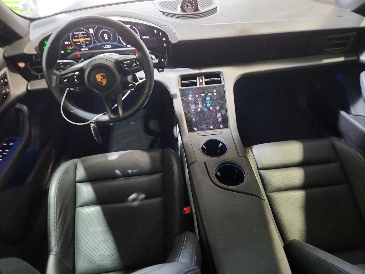 2021 PORSCHE Taycan
