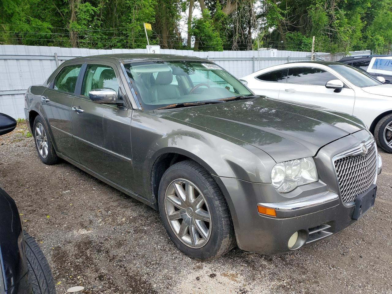 2010 CHRYSLER 300
