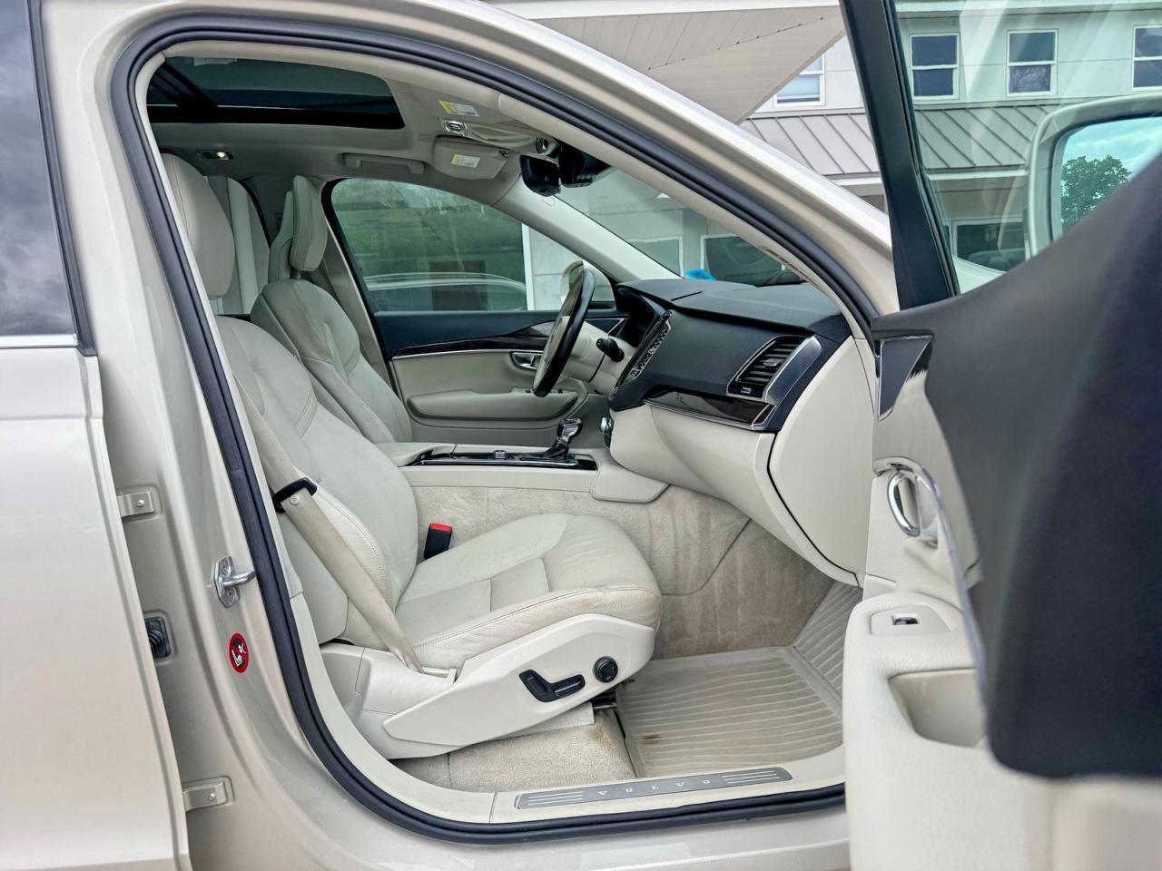 2016 VOLVO XC90