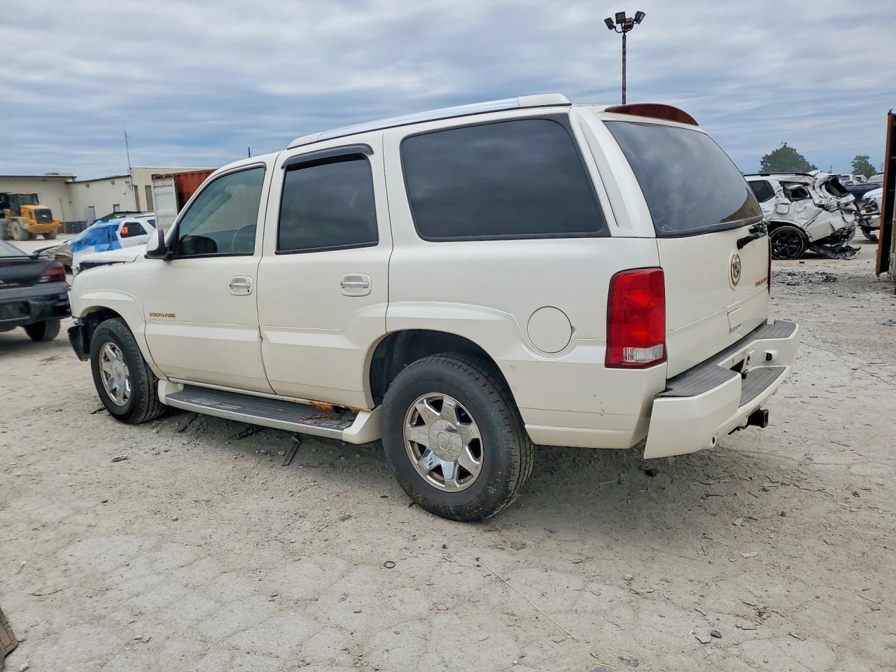 2003 CADILLAC ESCALADE
