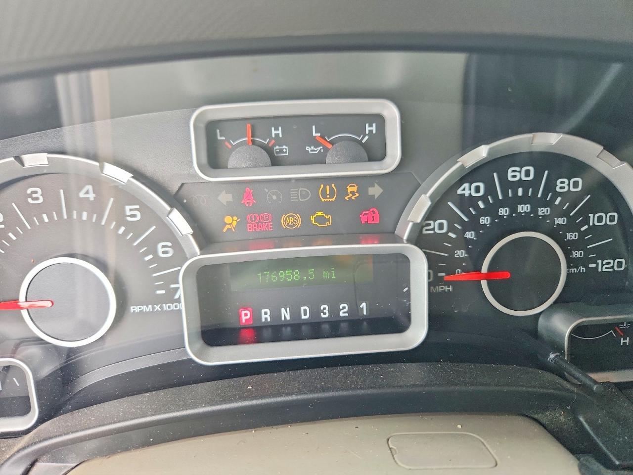 2010 FORD Expedition