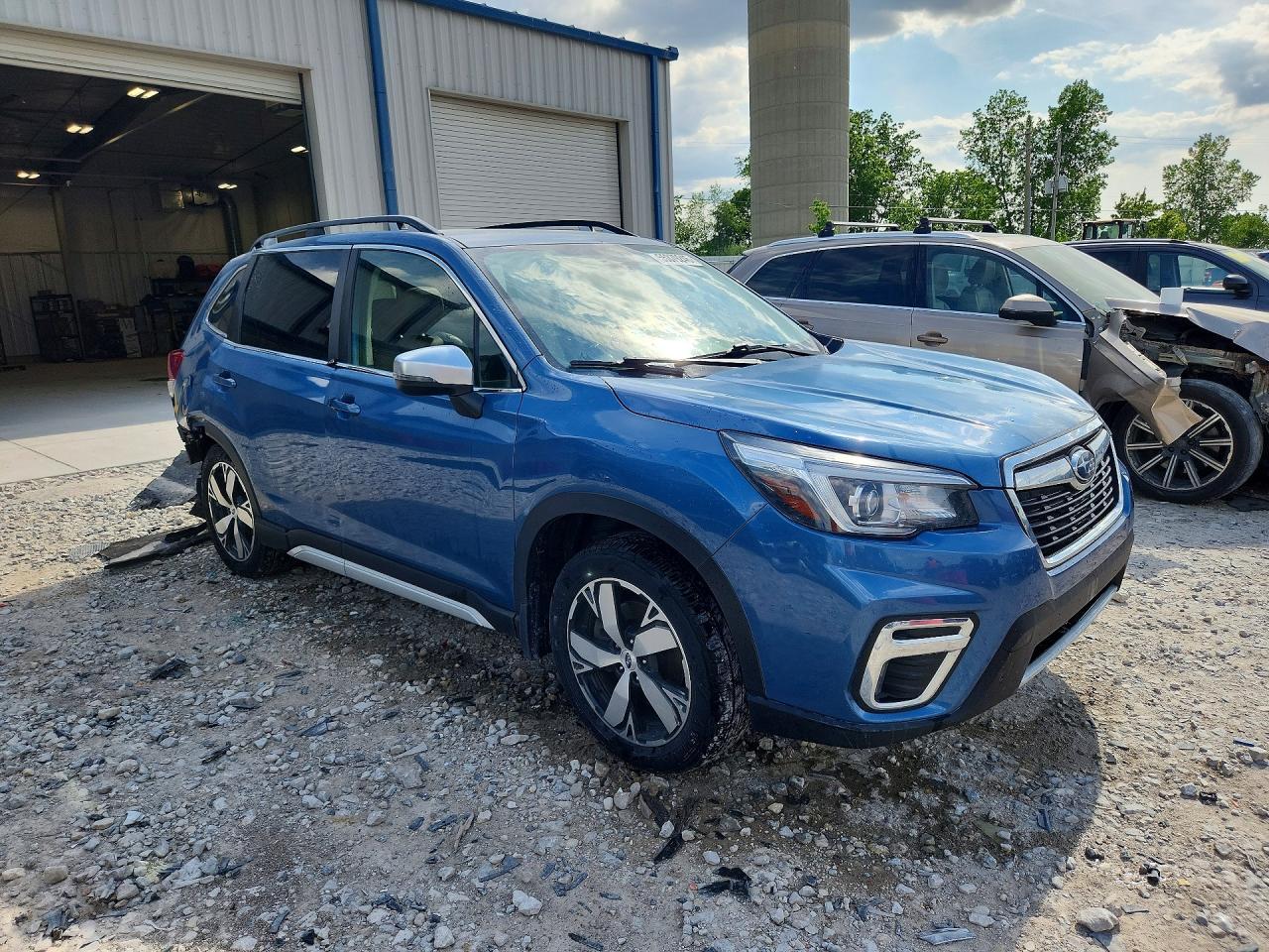 2020 SUBARU FORESTER