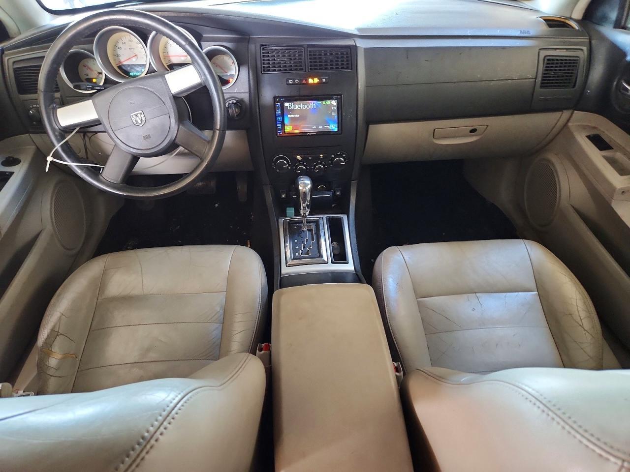 2005 DODGE MAGNUM