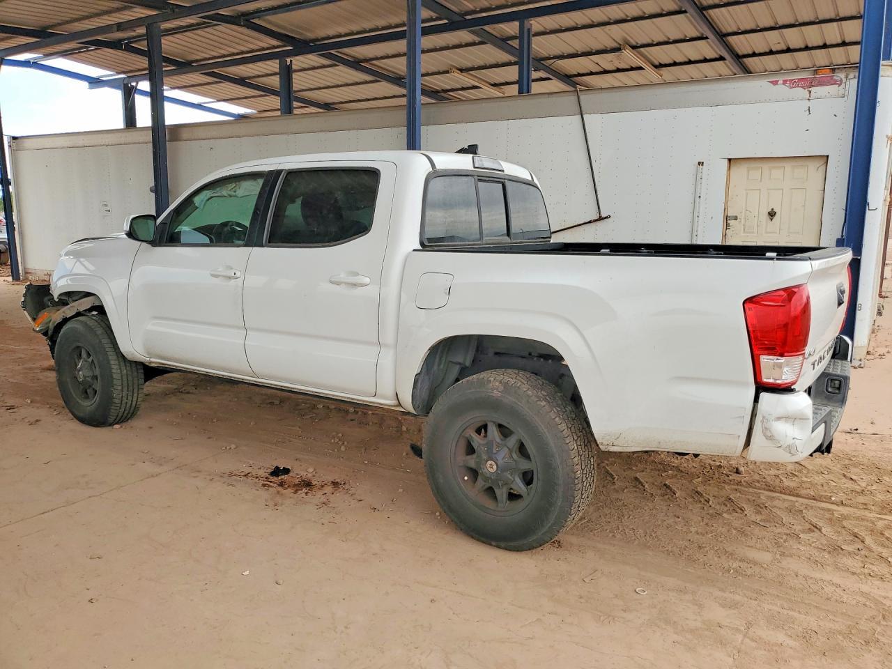 2017 TOYOTA TACOMA
