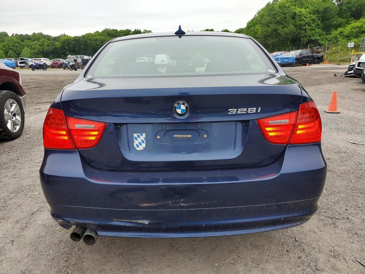 2011 BMW 3 SERIES
