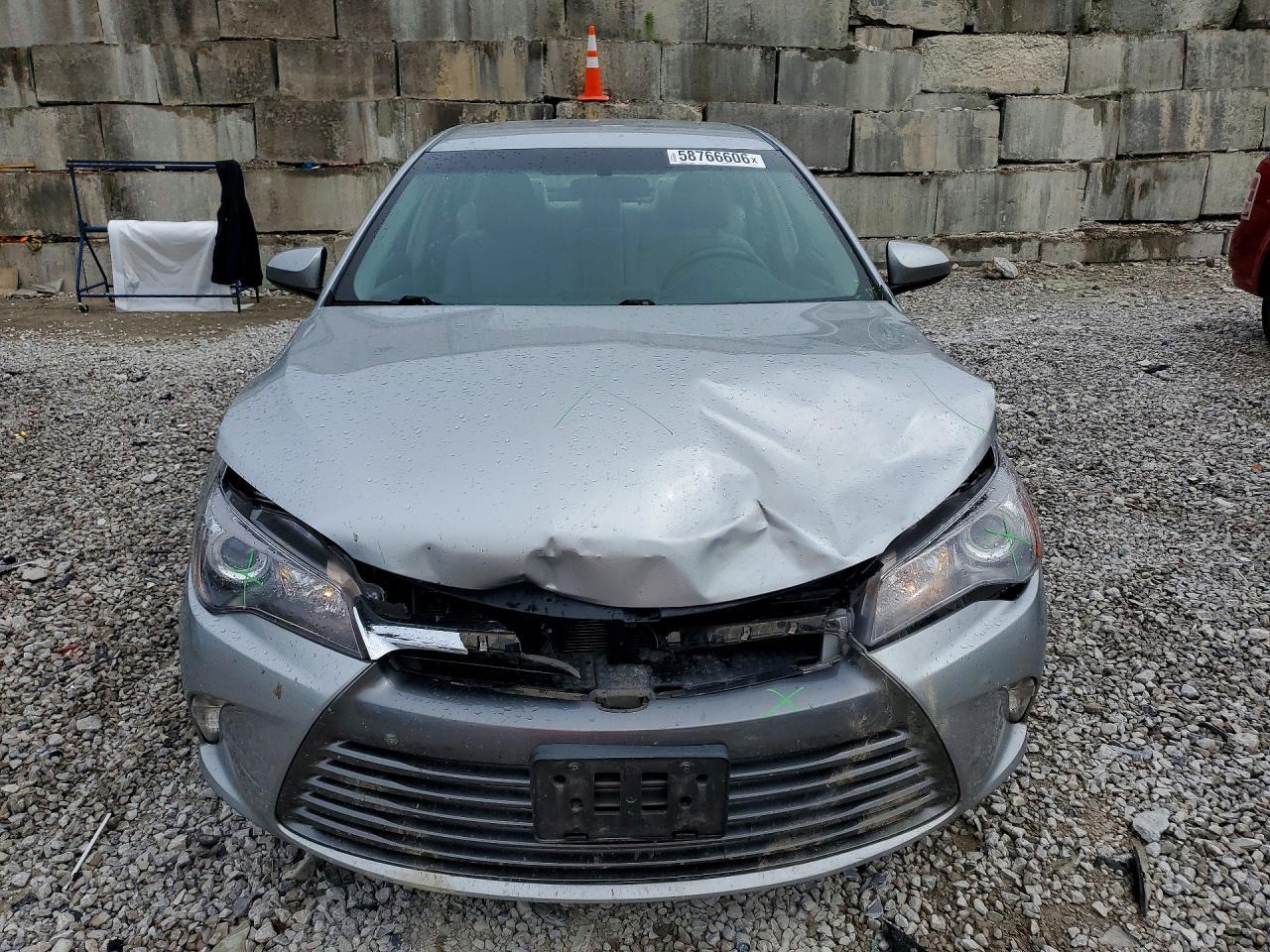 2016 TOYOTA CAMRY
