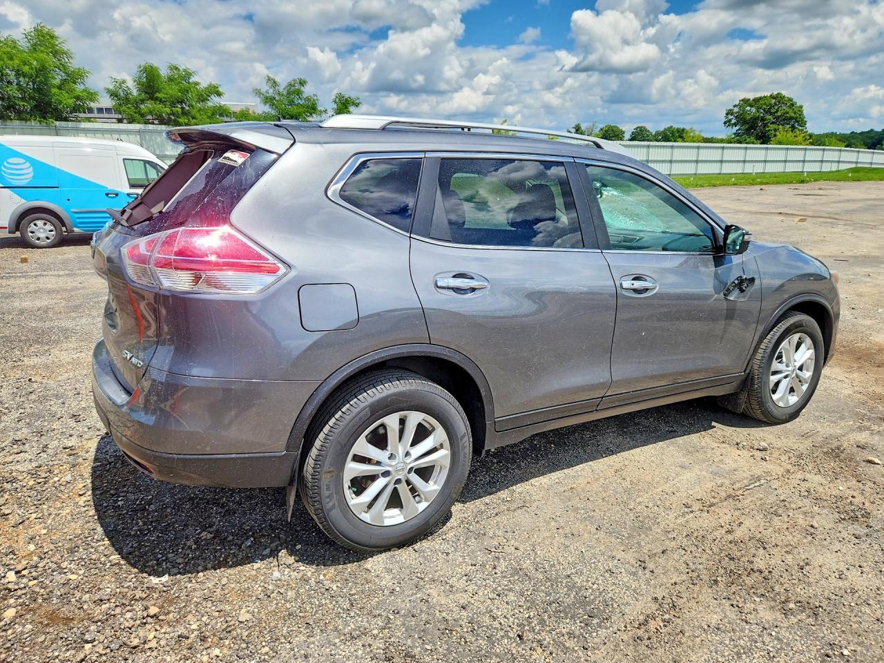 2016 NISSAN ROGUE