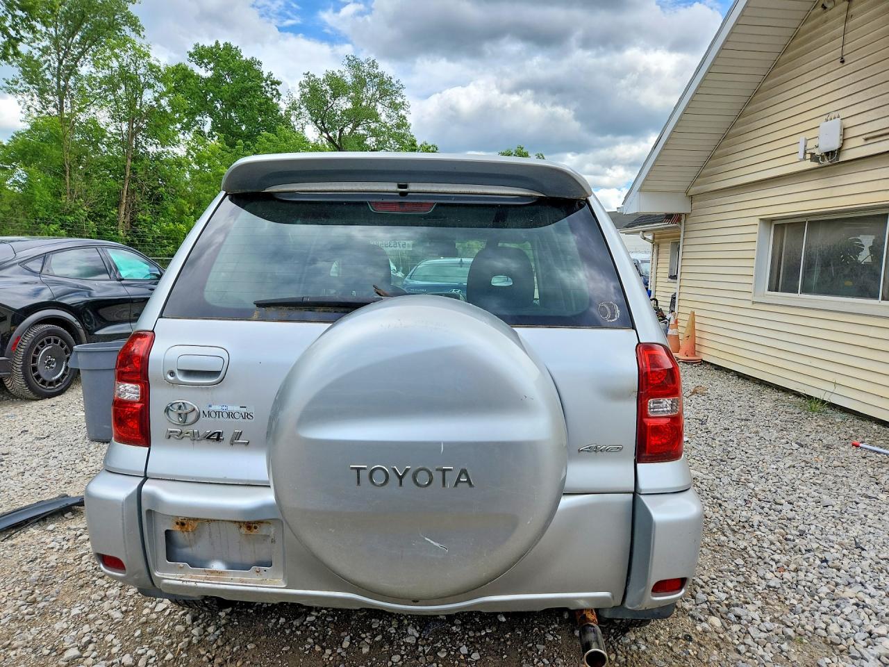 2004 TOYOTA RAV4