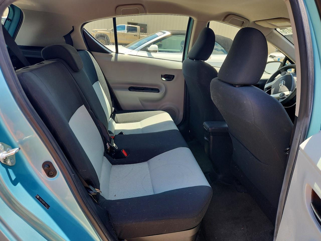 2014 TOYOTA Prius c