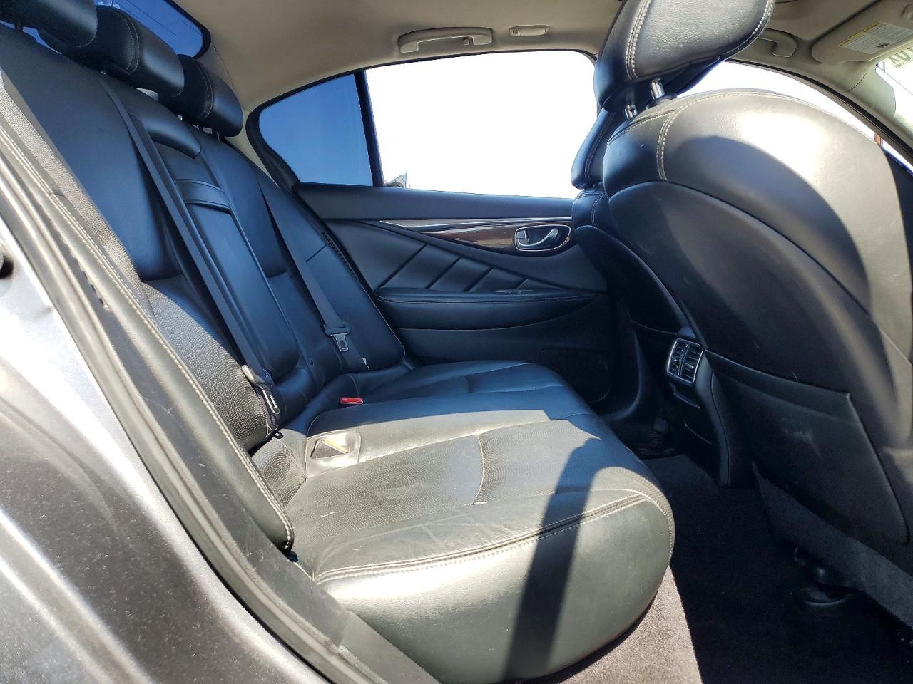 2014 INFINITI Q50