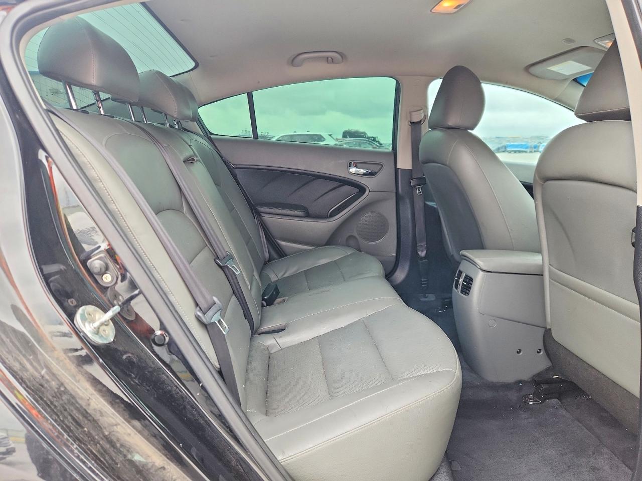 2017 KIA FORTE