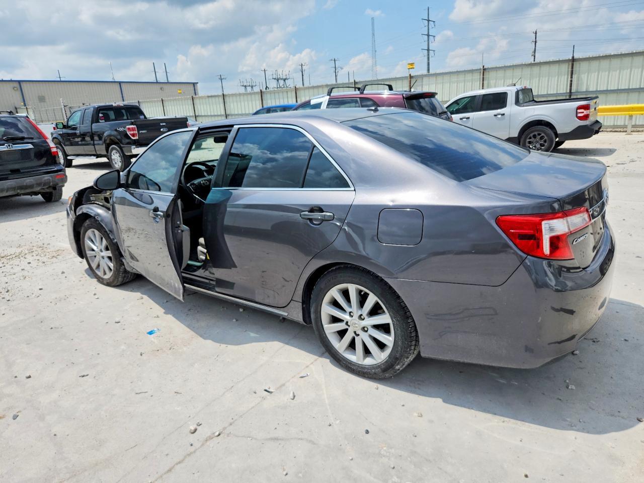2012 TOYOTA CAMRY