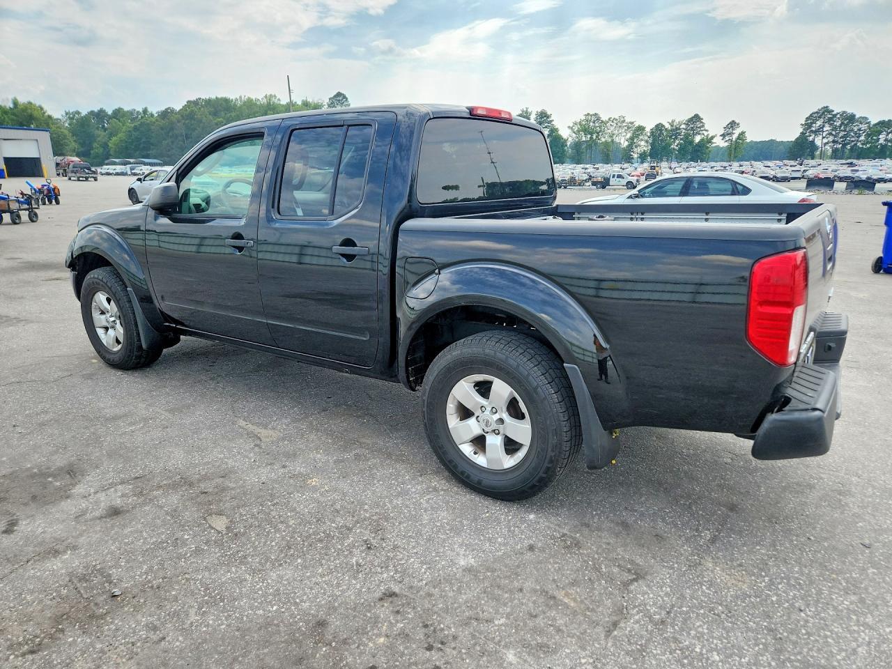 2011 NISSAN Frontier