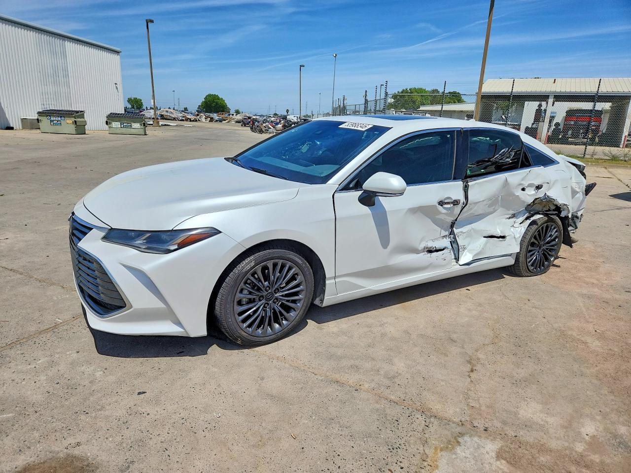 2020 TOYOTA Avalon