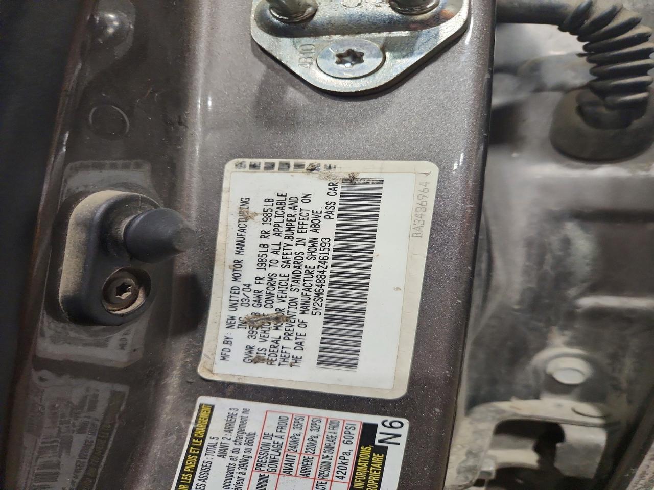 2004 PONTIAC VIBE