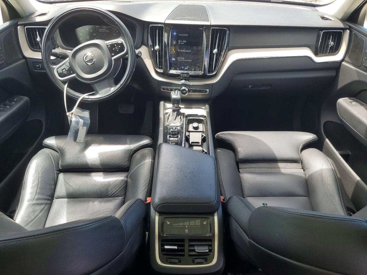 2020 VOLVO XC60