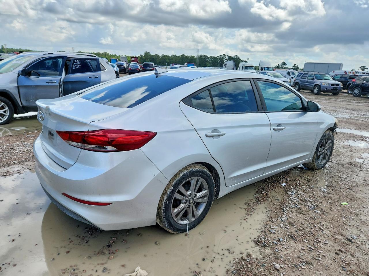 2017 HYUNDAI ELANTRA