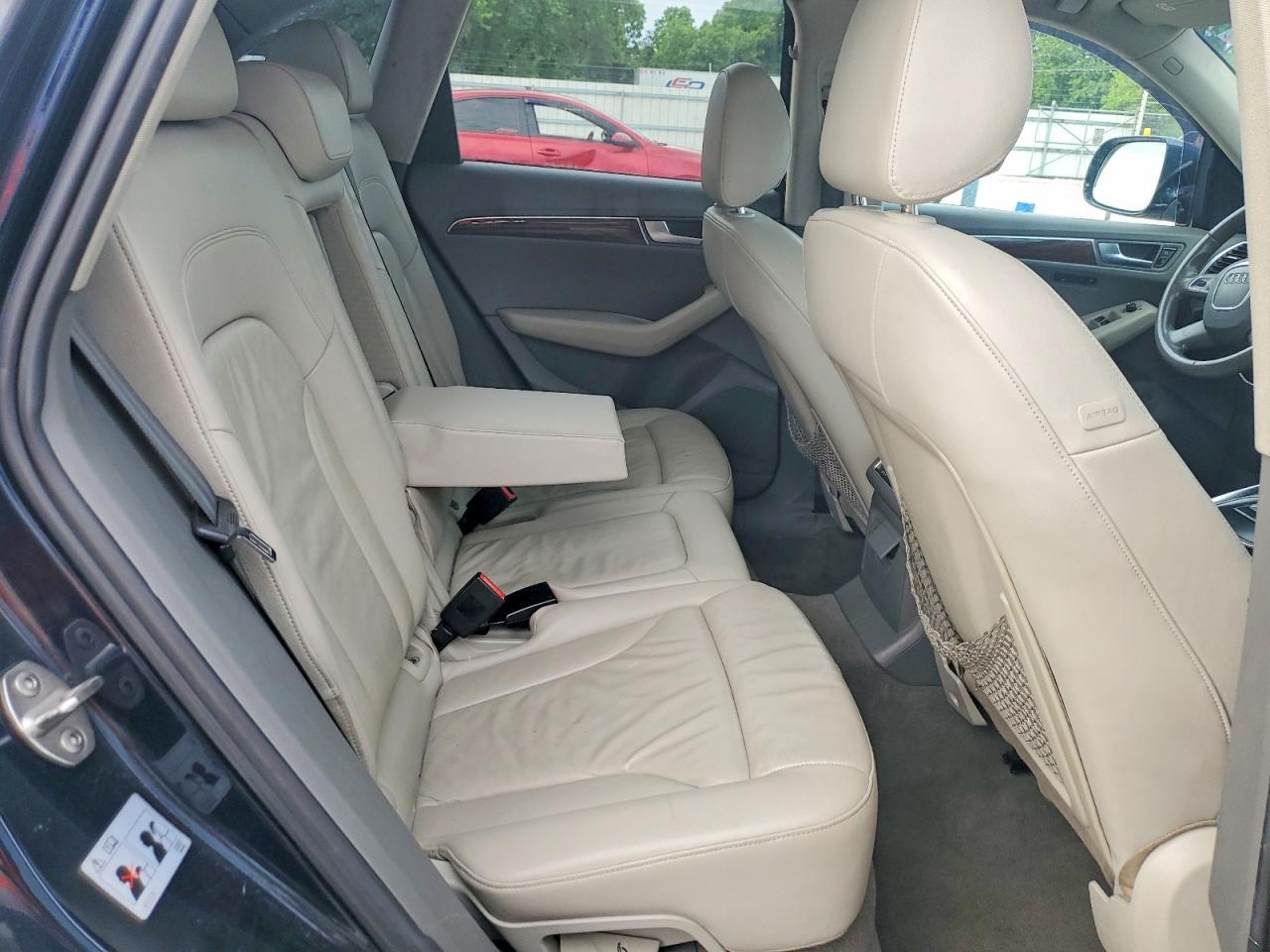2011 AUDI Q5