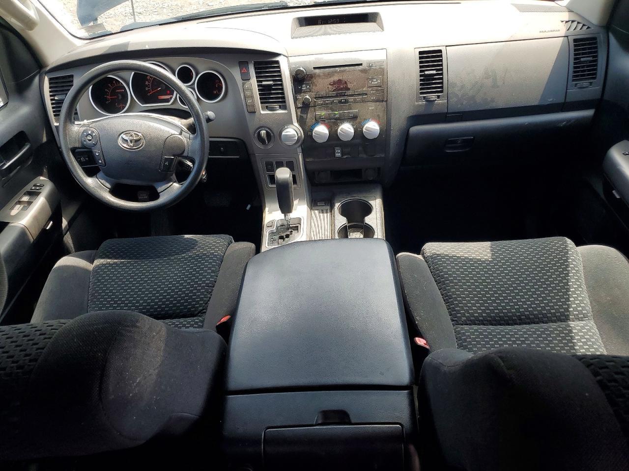 2011 TOYOTA TUNDRA