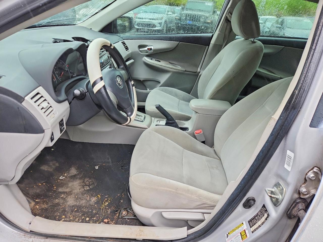 2011 TOYOTA COROLLA