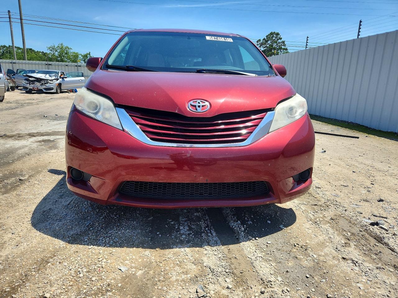 2017 TOYOTA SIENNA