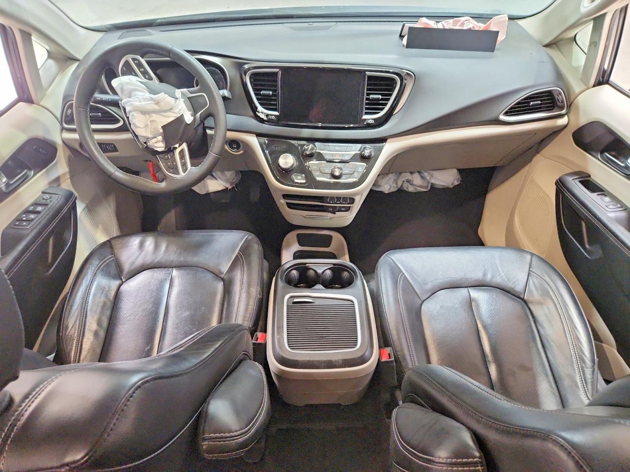 2022 CHRYSLER Pacifica