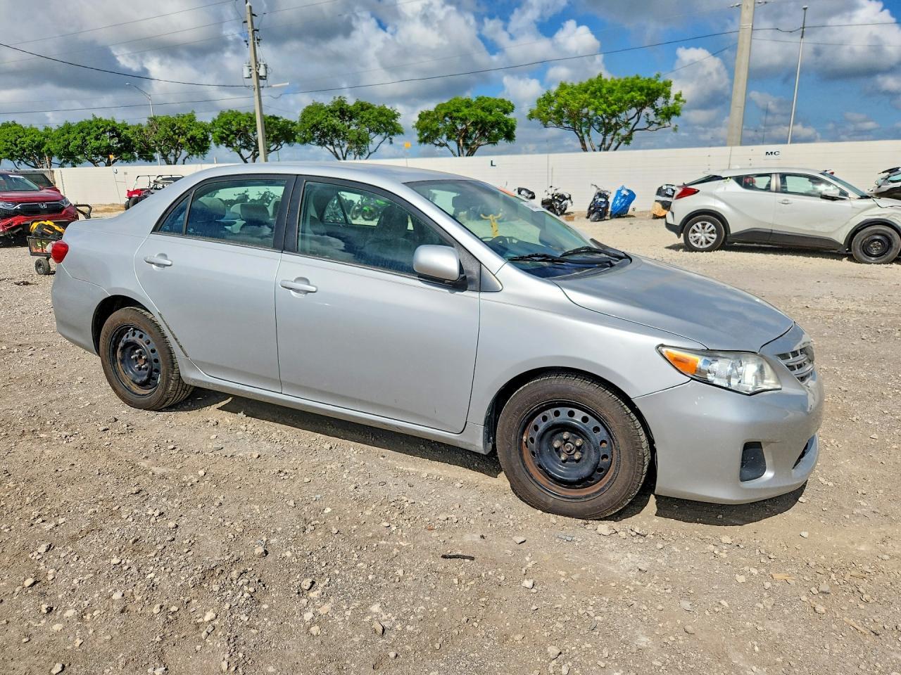 2013 TOYOTA COROLLA